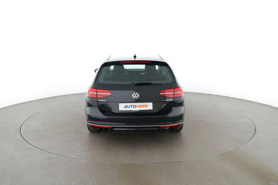 Gebraucht VW Passat Highline 180 PS (132 kW) 2016 Schwarz Kombi