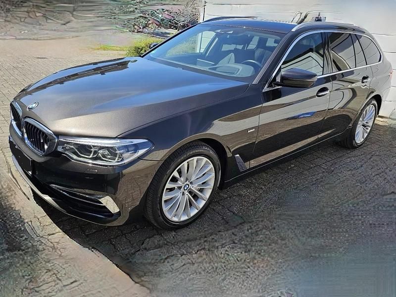 Andere farben Gebraucht 2018 BMW 540 Sport Line Kombi | 29.999 € (Superpreis) - Bild 1/4