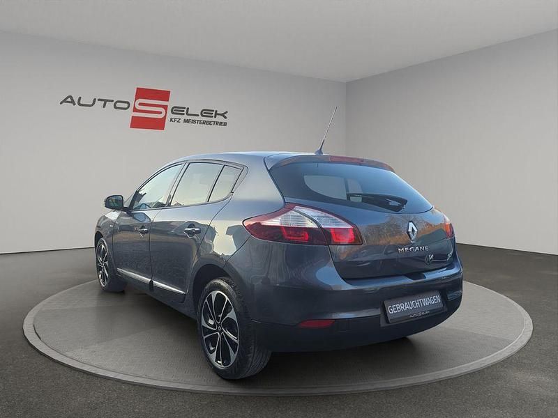 Gebraucht Renault Mégane Bose Edition 131 PS (96 kW) 2015 Grau Limousine