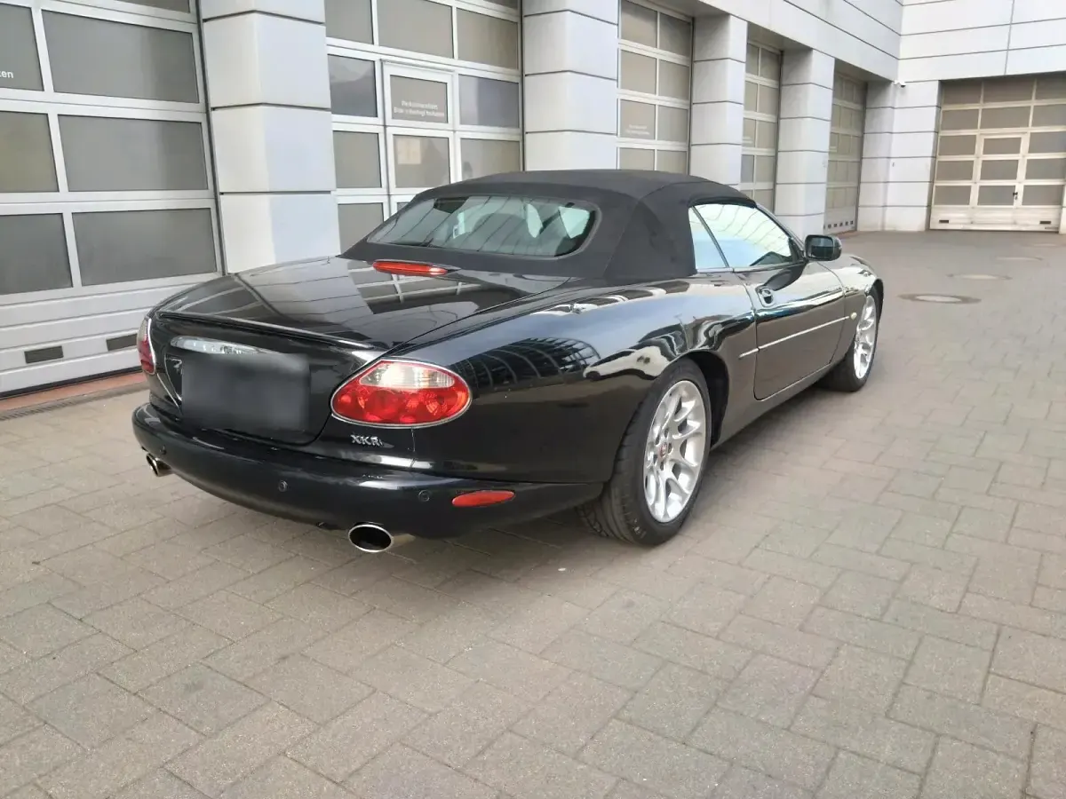 Gebraucht Jaguar XK R 363 PS (266 kW) 2002 Schwarz Cabrio