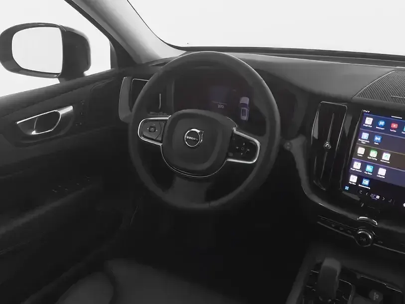 Second-hand Volvo XC60 Plus 197 CP (144 kW) 2023 Negru SUV