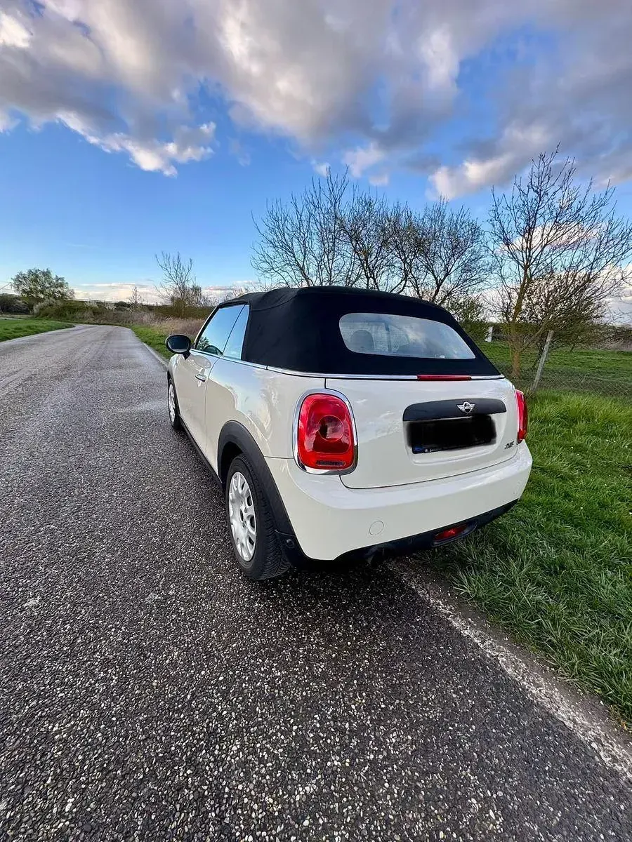 Used Mini ONE 102 HP (75 kW) 2016 White Hatchback