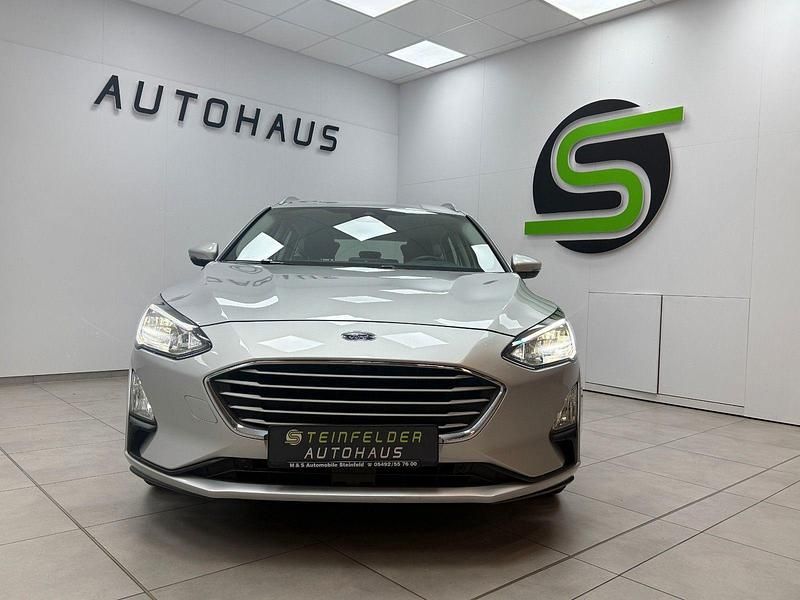 Gebraucht Ford Focus Cool & Connect 125 PS (91 kW) 2022 Silber Kombi