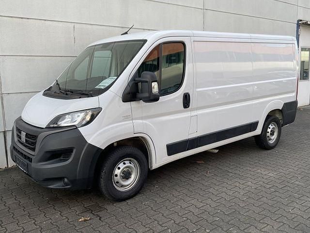 Gebraucht Fiat Ducato 140 PS (102 kW) 2024 Weiss pastell Van
