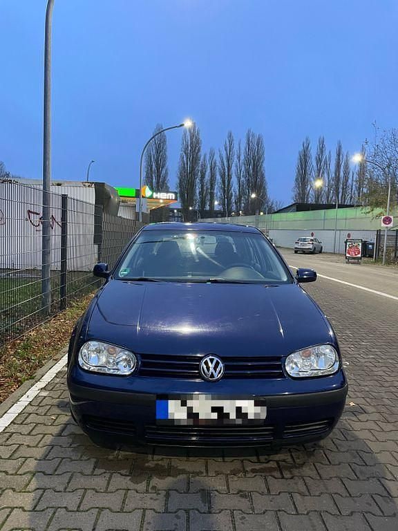 Blau Gebraucht 2002 VW Golf IV Edition Limousine | 1.700 € (Guter Preis) - Bild 1/4