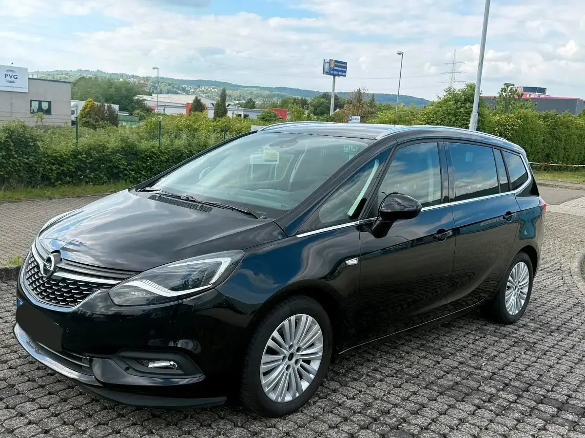 Gebraucht Opel Zafira 120 PS (88 kW) 2018 Schwarz Van / Kleinbus