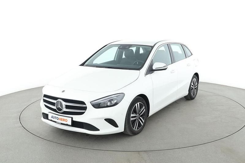 Gebraucht Mercedes B200 Progressive 163 PS (119 kW) 2022 Weiß Van / Kleinbus
