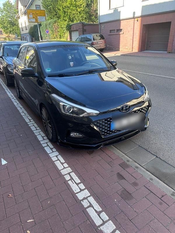 Schwarz Gebraucht 2019 Hyundai i20 Style Kleinwagen | 11.000 € (Guter Preis) - Bild 1/4