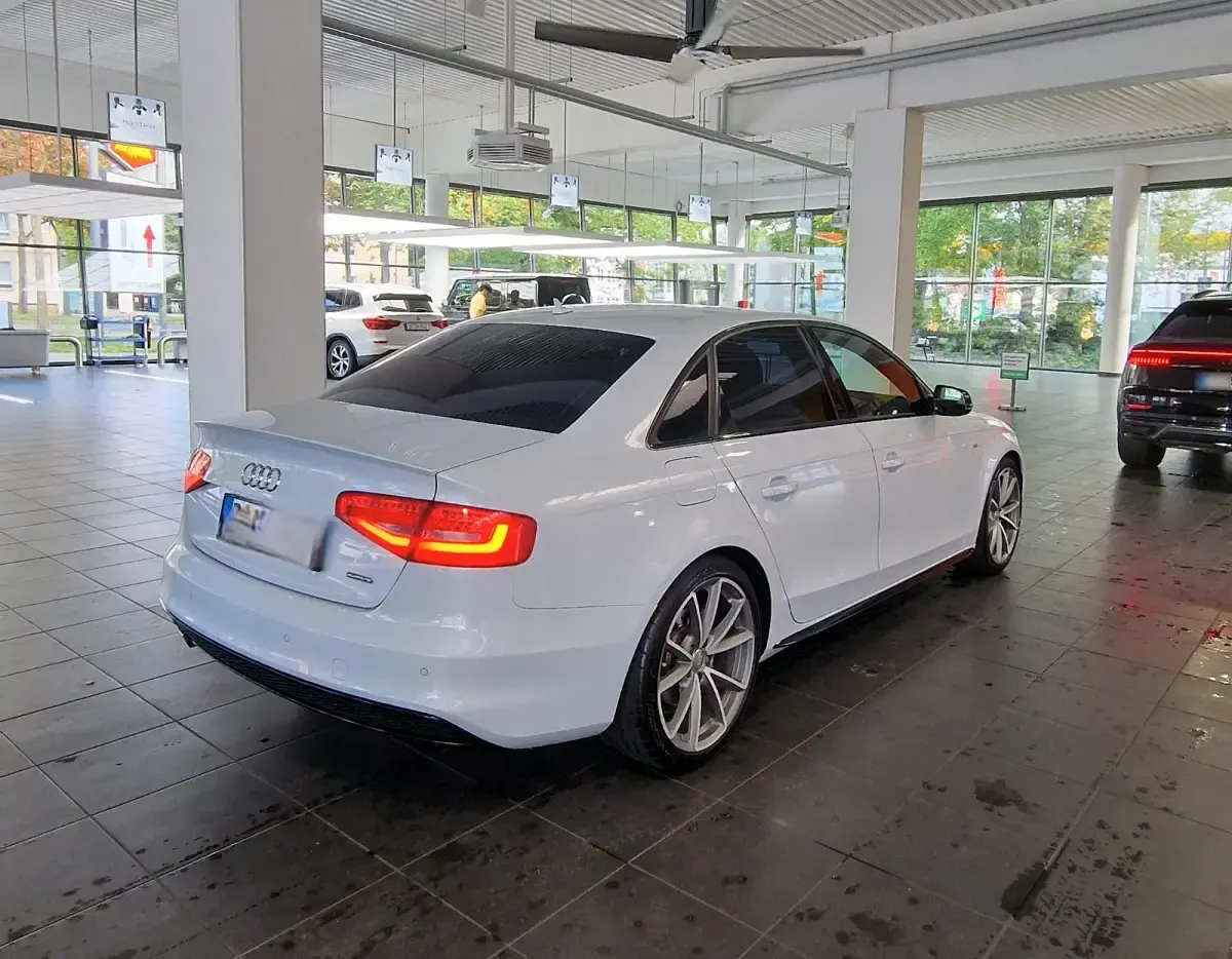 Gebraucht Audi A4 S-Line 190 PS (139 kW) 2016 Weiß Limousine