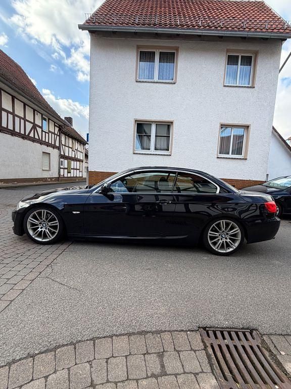 Gebraucht BMW 320 Cabriolet M Sport 184 PS (135 kW) 2011 Schwarz Cabrio