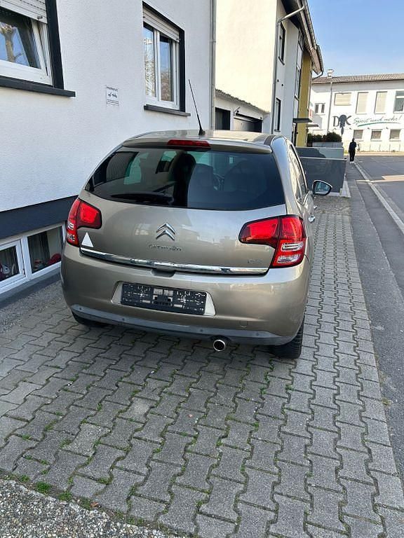 Gebraucht Citroën C3 Tendance 95 PS (69 kW) 2011 Beige Limousine