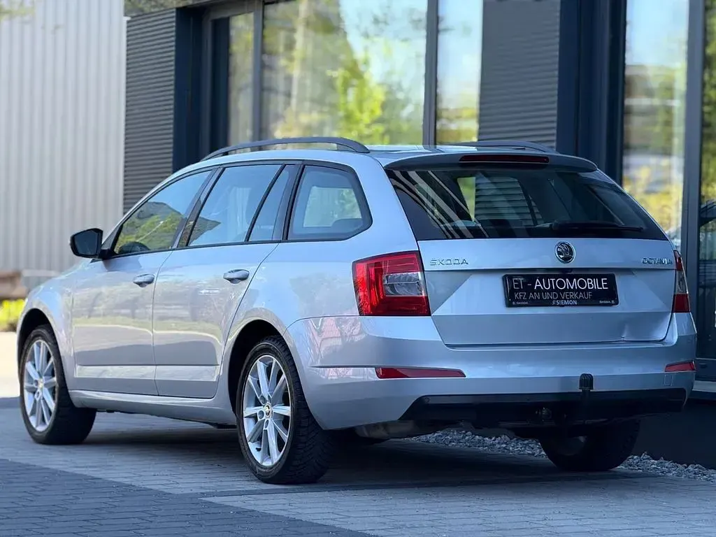 Gebraucht Skoda Octavia 179 PS (131 kW) 2017 Silber Limousine