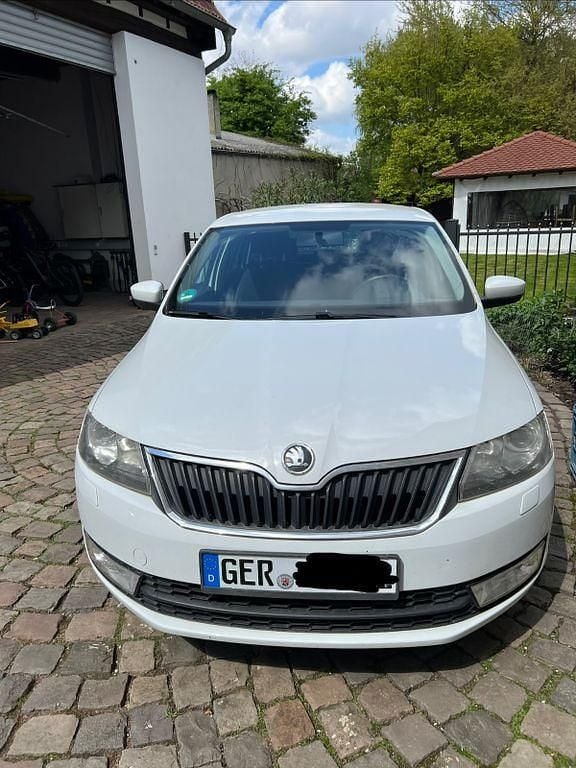 Second-hand Skoda Rapid Active 105 CP (77 kW) 2014 Alb Hatchback