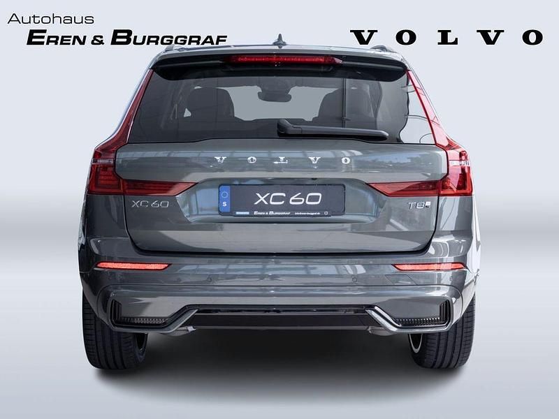 Usata Volvo XC60 Ultra 310 CV (228 kW) 2025 Forest lake / metallic SUV