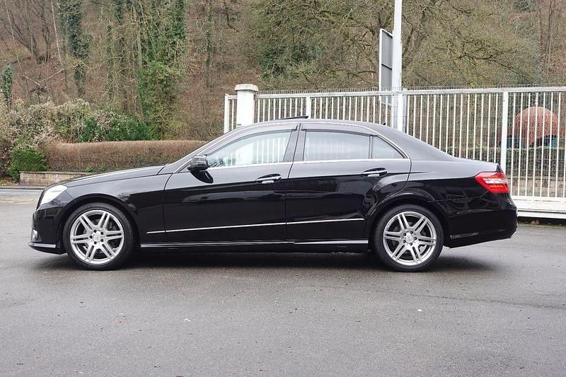 Gebraucht Mercedes E350 Avantgarde 272 PS (200 kW) 2009 Obsidianschwarz Limousine