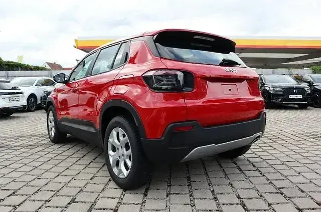 Gebraucht Jeep Avenger Altitude 101 PS (74 kW) 2024 Rot SUV