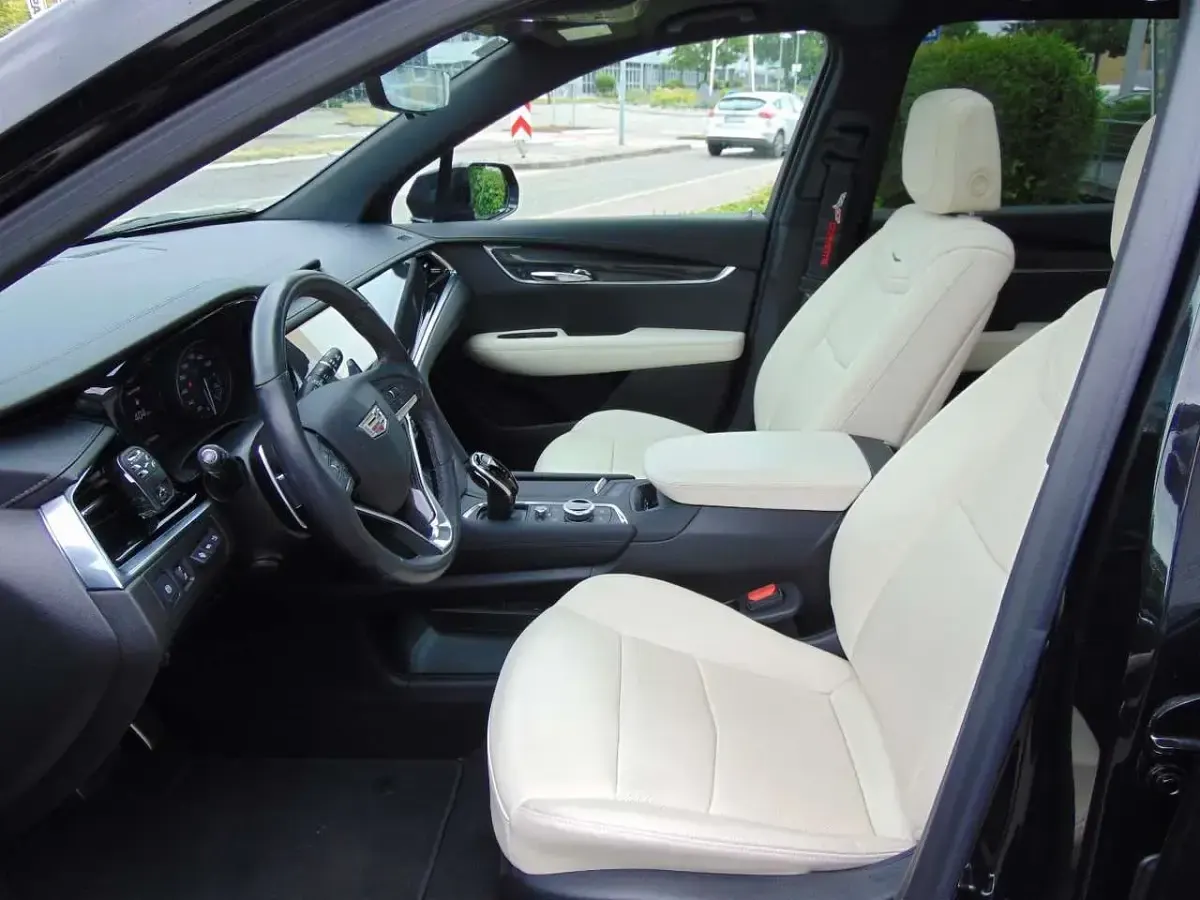 Gebraucht Cadillac XT6 314 PS (230 kW) 2023 Schwarz SUV