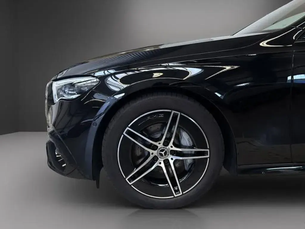 Gebraucht Mercedes E220 Night 197 PS (144 kW) 2025 Schwarz Limousine