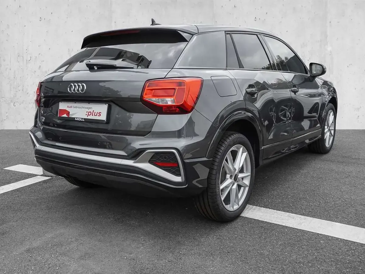 Gebraucht Audi Q2 S-Line 116 PS (85 kW) 2025 Daytonagrau perleffekt SUV