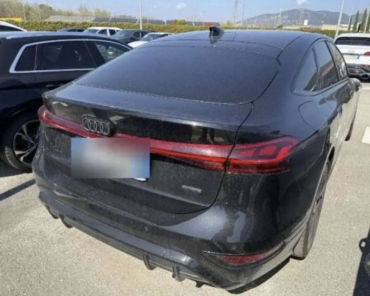 Gebraucht Audi A6 e-tron S-Line 314 kW (428 PS) 2025 Mythosschwarz SUV
