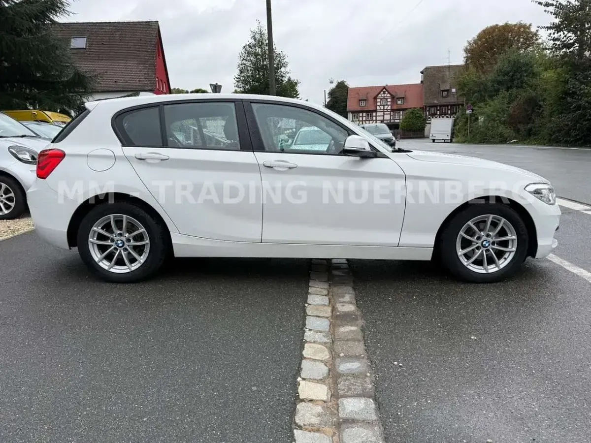 Gebraucht BMW 116 Advantage 109 PS (80 kW) 2018 Weiß Kleinwagen