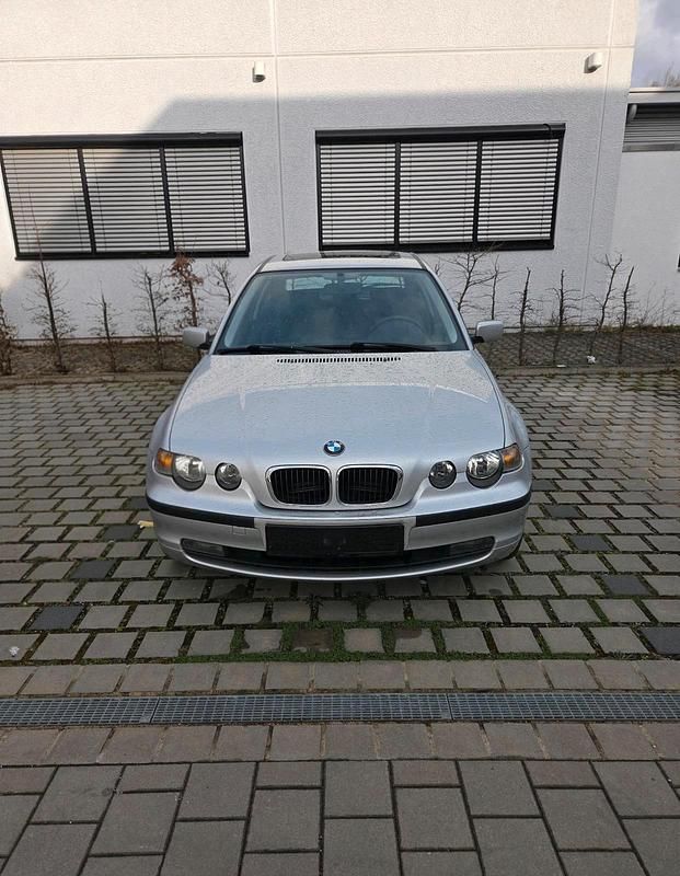 Gebraucht BMW 316 Compact 115 PS (84 kW) 2004 Silber Kleinwagen