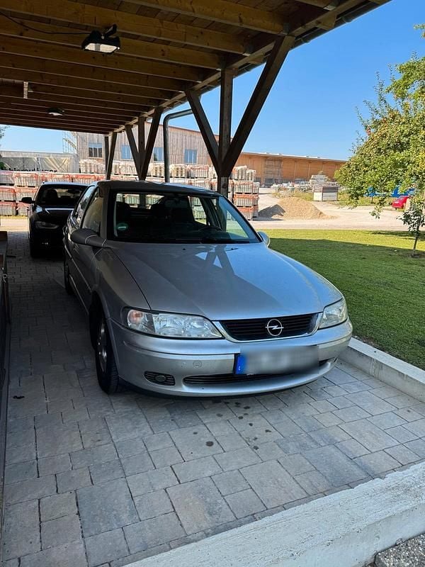 Silber Gebraucht 2000 Opel Vectra Edition Limousine | 800 € (Guter Preis) - Bild 1/4