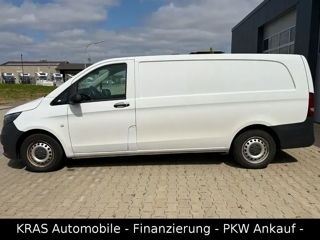 Gebraucht Mercedes Vito 114 PS (83 kW) 2017 Weiß Van