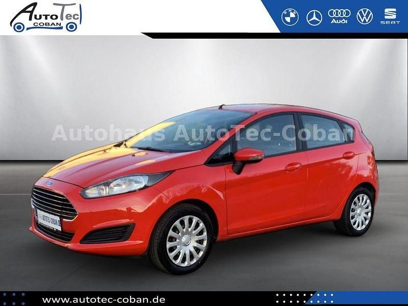 Gebraucht Ford Fiesta Trend 65 PS (47 kW) 2015 Rot Kleinwagen