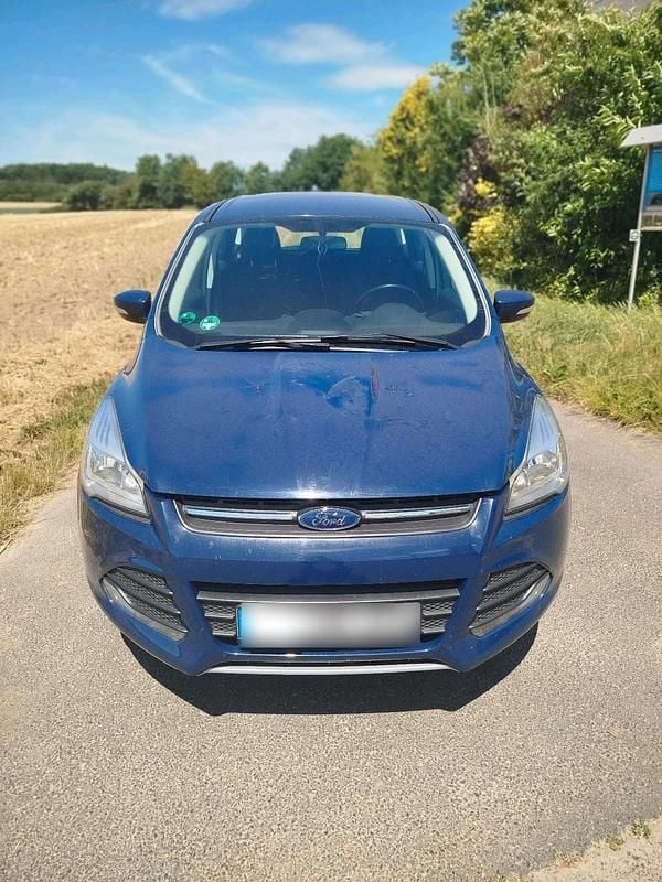 Gebraucht Ford Kuga 120 PS (88 kW) 2016 Blau SUV