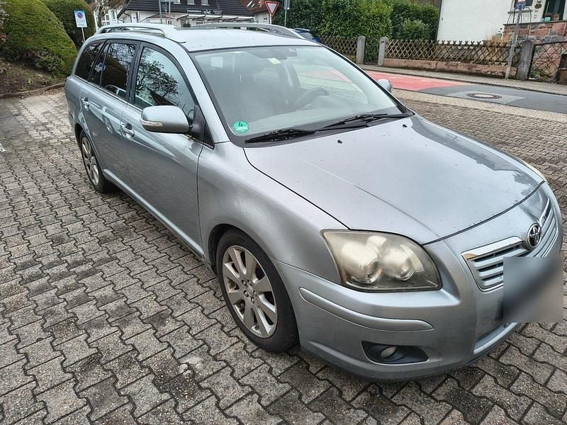 Gebraucht Toyota Avensis 147 PS (108 kW) 2008 Silber Kombi