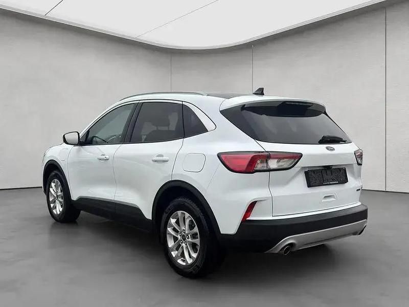 Gebraucht Ford Kuga Titanium 224 PS (164 kW) 2022 Frozen white SUV