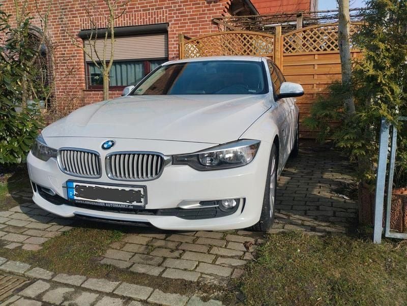 Gebraucht BMW 316 116 PS (85 kW) 2013 Weiß Limousine