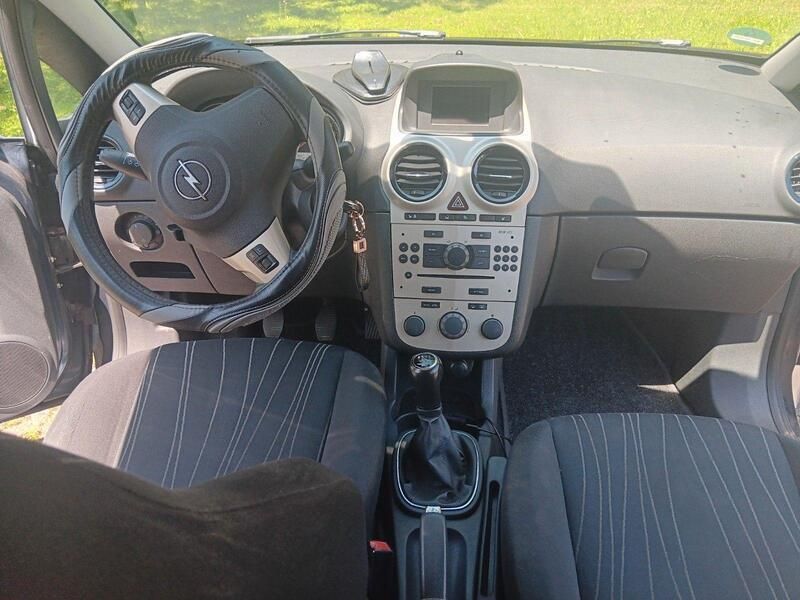 Blau Gebraucht 2008 Opel Corsa Limousine | 1.650 € (Guter Preis) - Bild 1/4