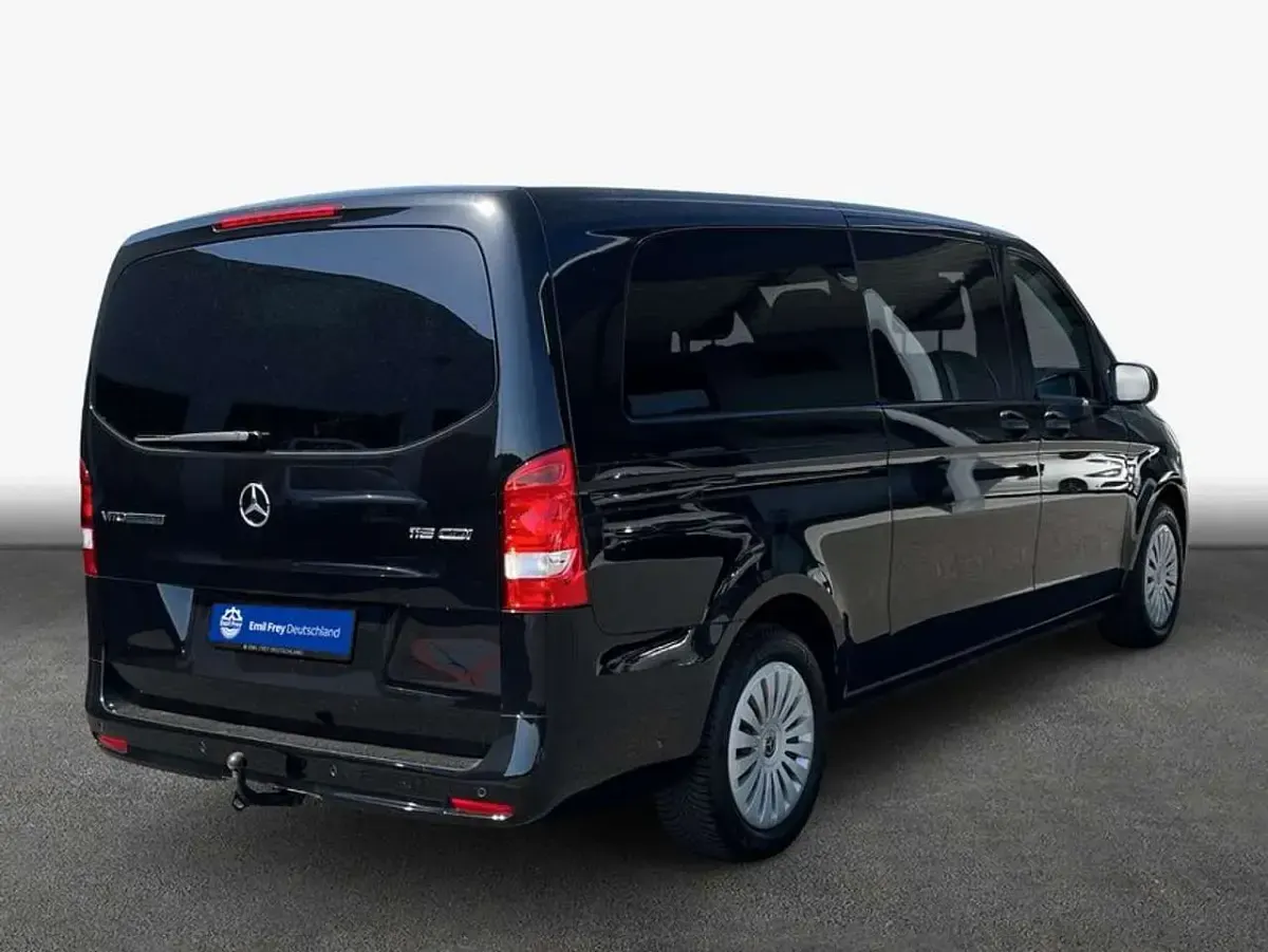 Gebraucht Mercedes Vito Marco Polo 163 PS (119 kW) 2025 Schwarz Van