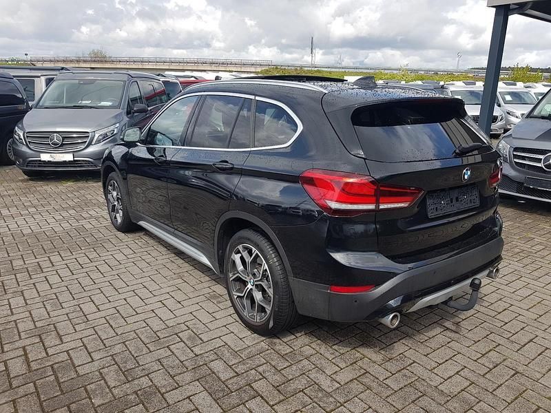 Second-hand BMW X1 xLine 190 CP (139 kW) 2021 Negru SUV