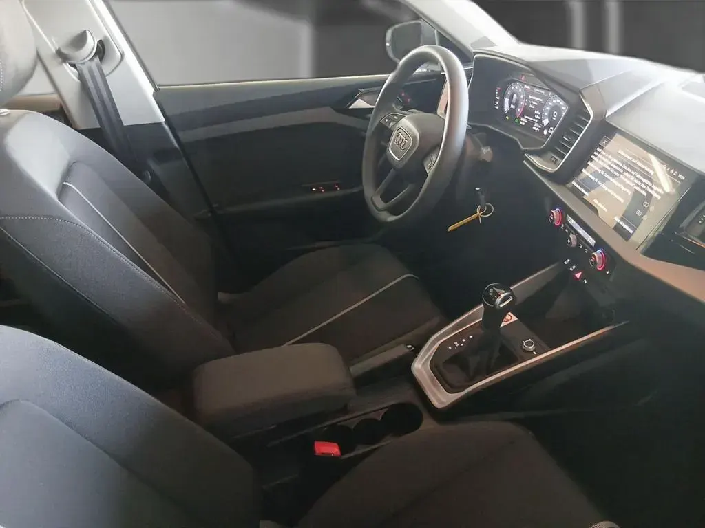Gebraucht Audi A1 Sportback Advanced Plus 95 PS (69 kW) 2025 Cortinaweiß Kleinwagen