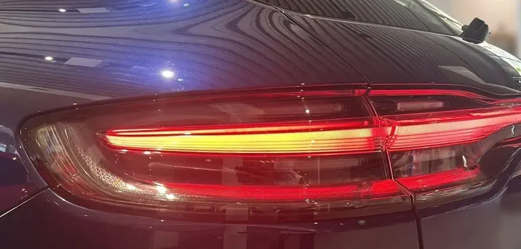 Gebraucht Porsche Macan 441 PS (324 kW) 2022 Enzianblau SUV