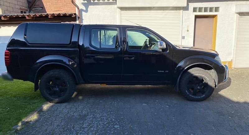 Gebraucht Nissan Navara 213 PS (156 kW) 2014 Schwarz Pickup