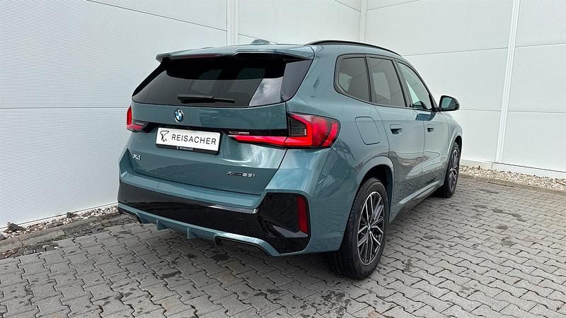 Neu BMW X1 Efficient Dynamics 204 PS (150 kW) 2026 Cape york grün metallic SUV