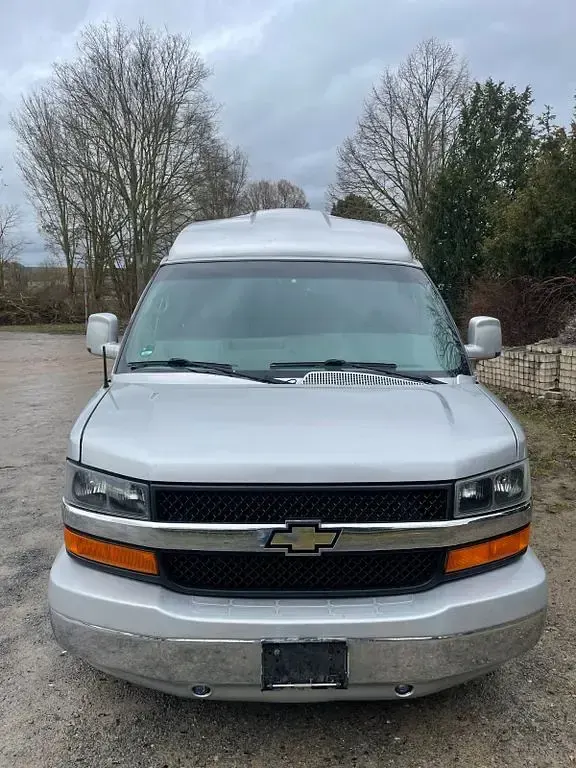 Gebraucht Chevrolet Express 305 PS (224 kW) 2011 Silber Van / Kleinbus