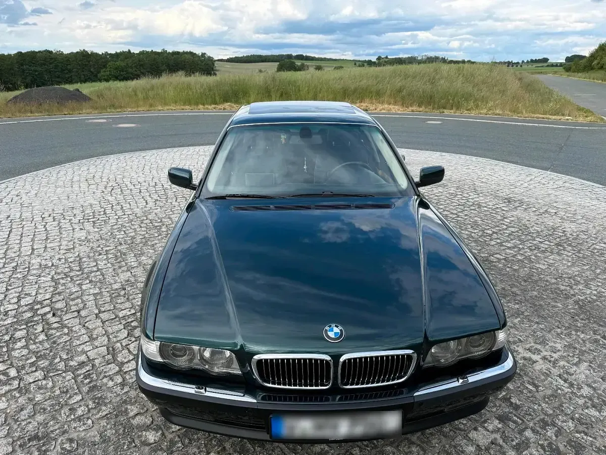 Gebraucht BMW 750L Basis 326 PS (239 kW) 1999 Grün Limousine