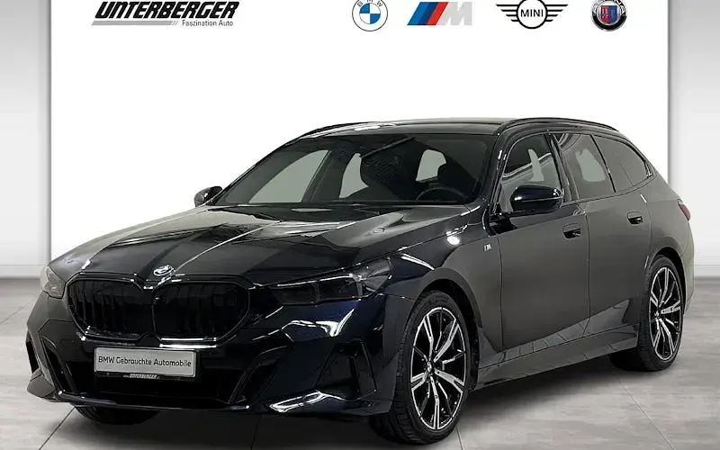 Gebraucht BMW 540 Comfort Edition 303 PS (222 kW) 2025 Schwarz Kombi
