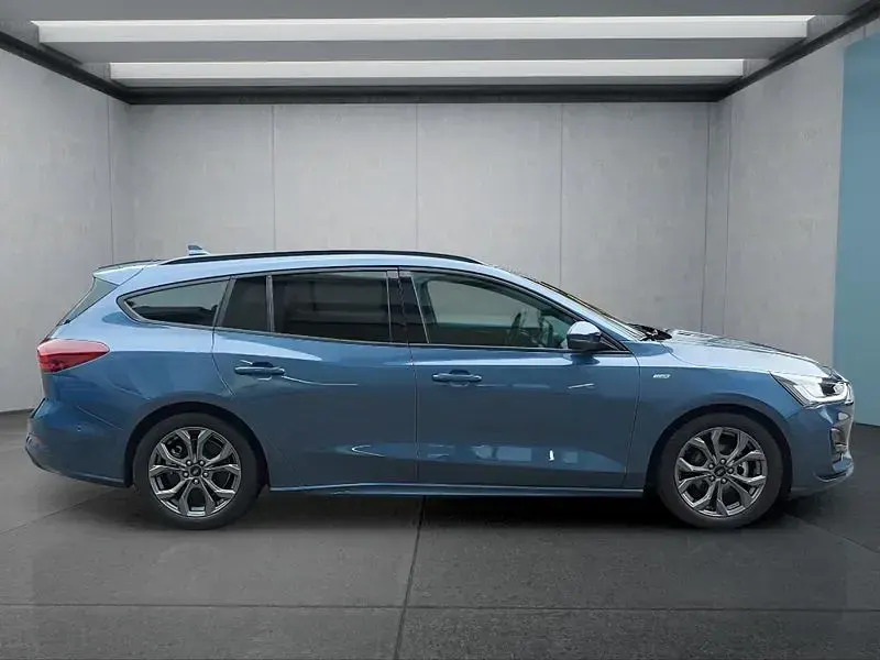 Gebraucht Ford Focus 116 PS (85 kW) 2025 Blau Kombi