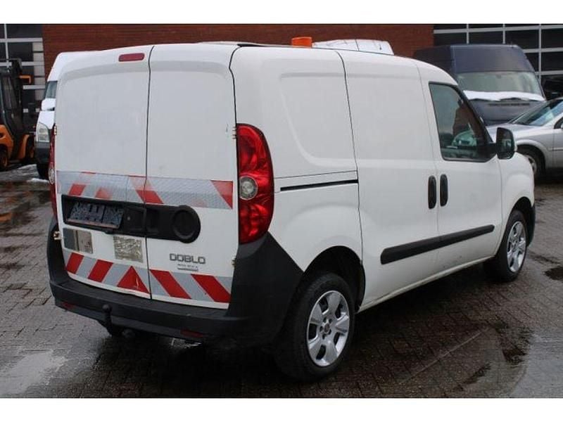 Gebraucht Fiat Doblò 90 PS (66 kW) 2014 Bianco banchisa/pack/canova/sant Van / Kleinbus