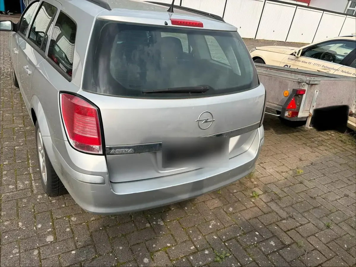 Gebraucht Opel Astra 90 PS (66 kW) 2006 Silber Kombi