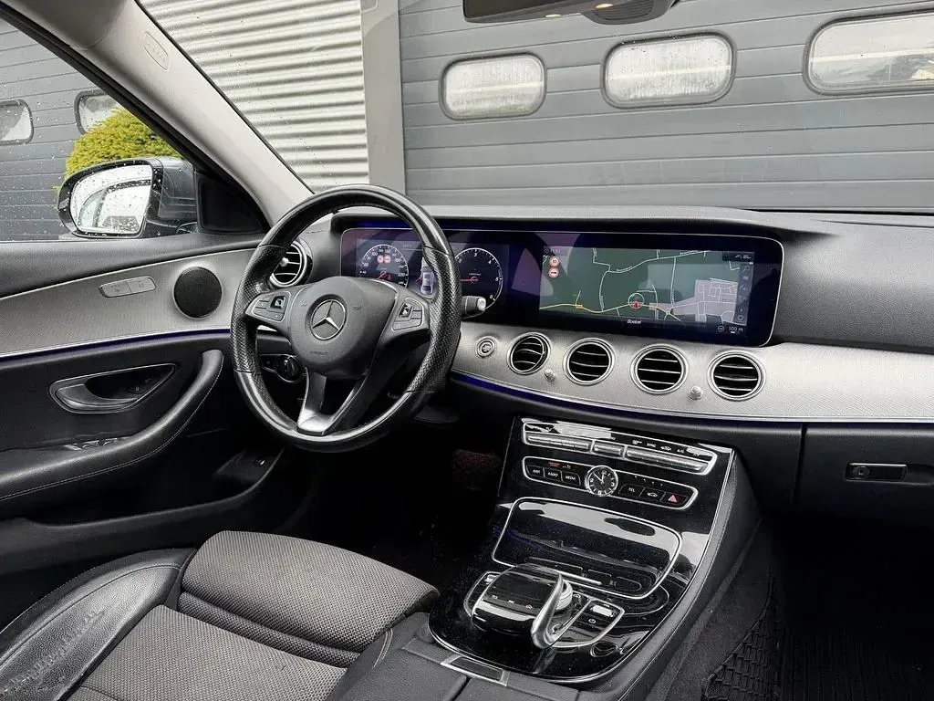 Gebraucht Mercedes E220 Edition 194 PS (142 kW) 2016 Grau Limousine