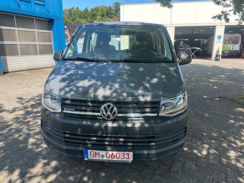 Gebraucht VW Transporter 204 PS (150 kW) 2019 Grau Van