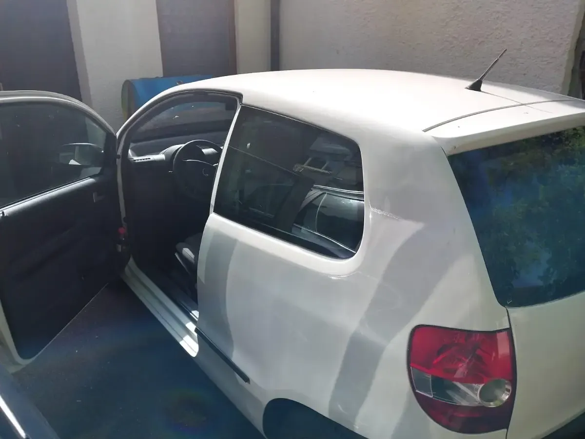 Gebraucht VW Fox 68 PS (50 kW) 2010 Weiß Kleinwagen
