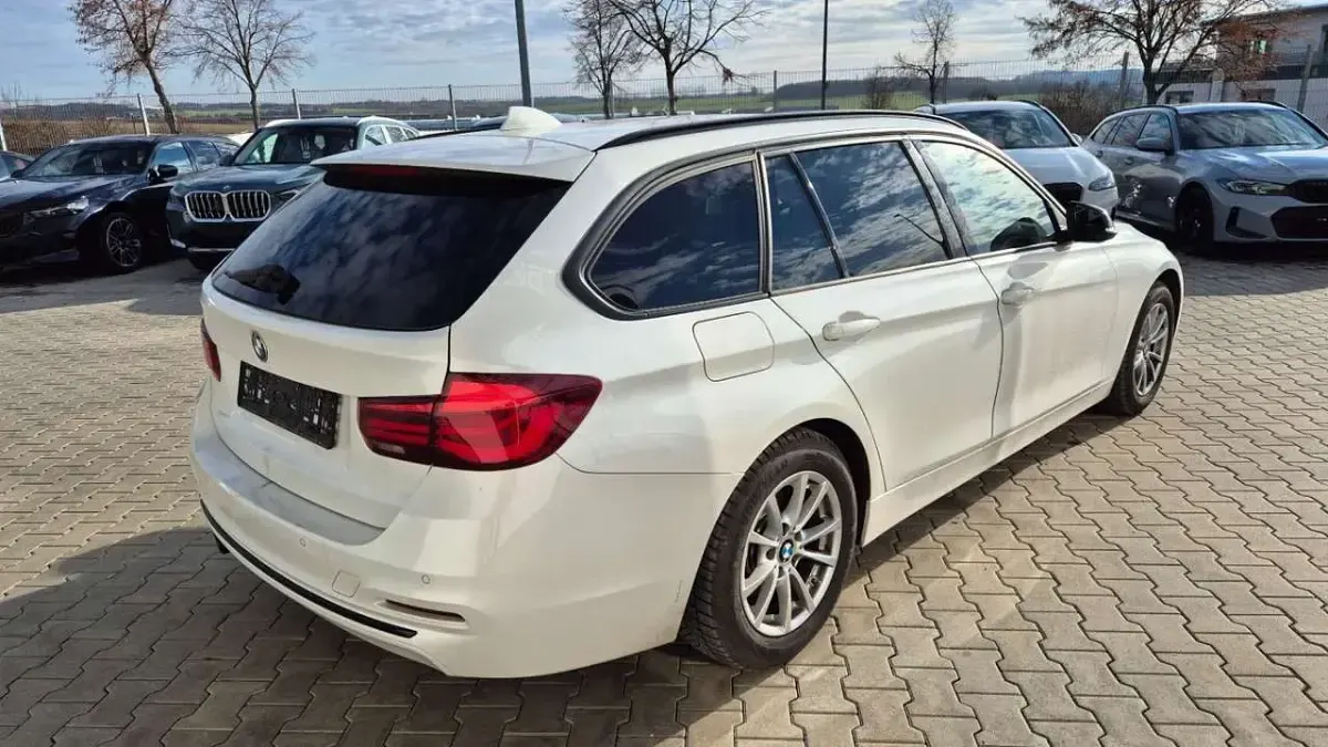 Gebraucht BMW 320 Sport Line 184 PS (135 kW) 2019 Weiß Kombi